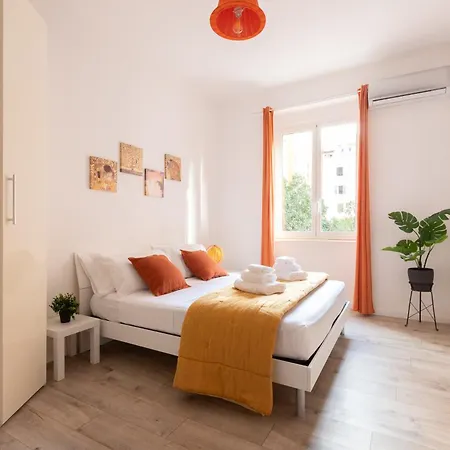 Apartment 8 Min To Center - 400mt To Metroa, 4-6 Pax, 2 Bathrooms