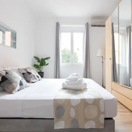 Apartment 8 Min To Center - 400mt To Metroa, 4-6 Pax, 2 Bathrooms *