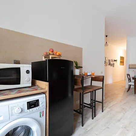 Apartment 8 Min To Center - 400mt To Metroa, 4-6 Pax, 2 Bathrooms Rome