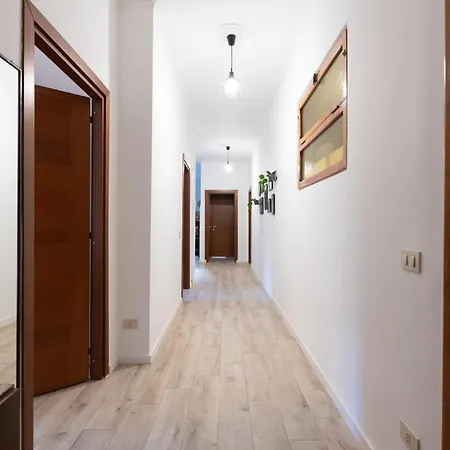 8 Min To Center - 400mt To Metroa, 4-6 Pax, 2 Bathrooms Rome